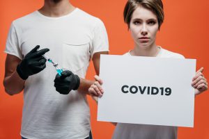 Vaccin anti-corona : un déluge de réactions enflammées !